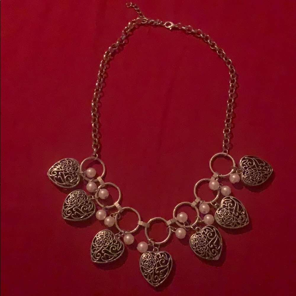 7 heart and pearl necklace